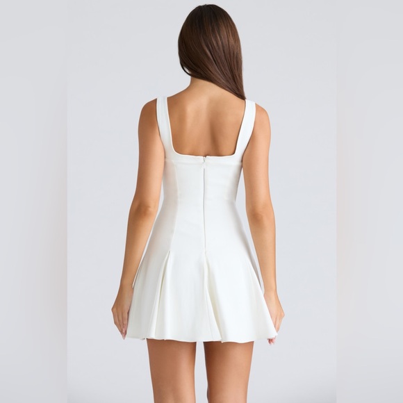 HOUSE OF CB 'Amelie' Vintage Ivory Stretch Crepe Mini Dress NWOT - Picture 4 of 4